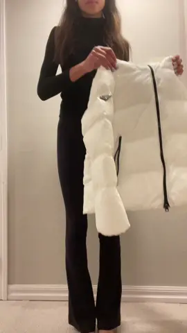 I cant wait to go skiing this winter! #outfitinspo#styling#skiing#prada #skibunny#aspen#stmoritz#grwm
