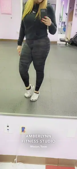 Thick thighs save lives 😋 #foryou #missiontx956 #956rgv #956 #GymTok #girlgym #amberlynnfitness #fypシ #latina