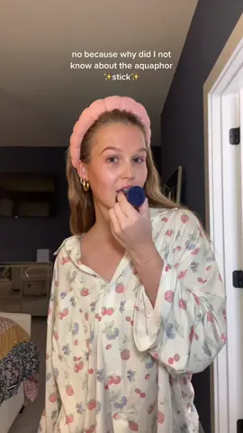 life changing holy grail #chapstick #aquaphor #vaseline #moisturizer #holygrail #favoriteproducts #lipbalm #lipbalmaddict #dryskin #dryskintips #BeautyTok #relatable 