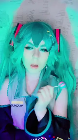 i hate how this video cuts off whoopsies #katzecollective #miku #hatsunemiku #vocaloid #vocaloidcosplay #cosplay #cosplayer #fyp #foryou 