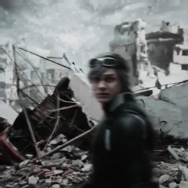 rhis walk is so #quicksilver #evanpeters #evanpetersedit 