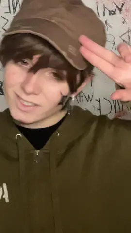 Feels like it’s been forever since I cosplayed Jay! He’s finally back! #foru #jaymerrick #jaymerrickcosplay #fypシ #foryourpage #cosplaytrasition #fy #marblehornets #slenderverse #marblehornetscosplay #creepypasta 