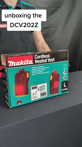 unboxing our cordless heated vest DCV202Z 🔥😍 #MAKITA #fyp #unboxing #popular #new #jacket #heated #warm #trade 