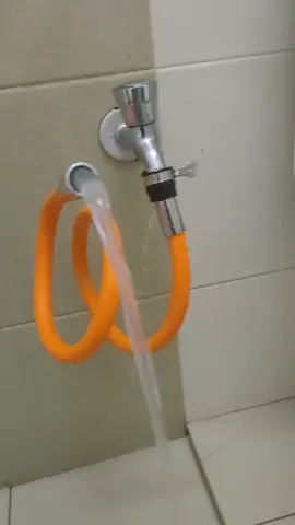 rumah hangpa patud ada sorang satu senang bab nak berwuduk hangpa wei.. tak payah nak belit2 dah paip ayaq lama tu. la zaman moden semua senang #tisuviraltiktok #aishahbahagia #affiliatemarketingtips #tiktokshopbest #affiliatetiktok #paipairviral #paipair 