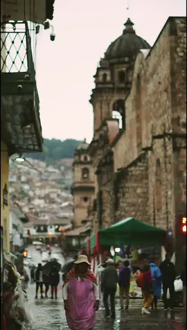Cusco Peru #cusco #peru #cuscoombligodelmundo #cuscociudadimperial #traveltiktok #sonyalpha #fyp #lluvia #atardecer 