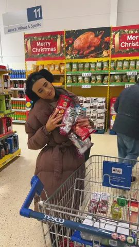 👩🏻‍❤️‍💋‍👨🏻🏡🛒🫶🏼