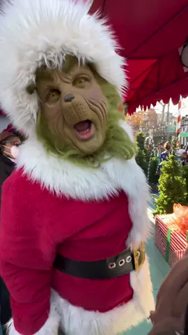 #grinchmas #grinchtiktok #getit #fyp #universalstudioshollywood #grinchtok #meetandgreet #thegrinchtiktok #fypシ゚viral 