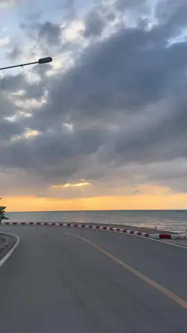 หน้าที่17 | 🛣️🌅⛵️ #kohsamui #kohsamui #เกาะสมุย #ท้องฟ้า #ทะเล #วิวธรรมชาติสวยๆ #เธรดเพลง #เทรนด์วันนี้ #หน้าทอนเกาะสมุย #ท่าเรือหน้าทอนเกาะสมุย 