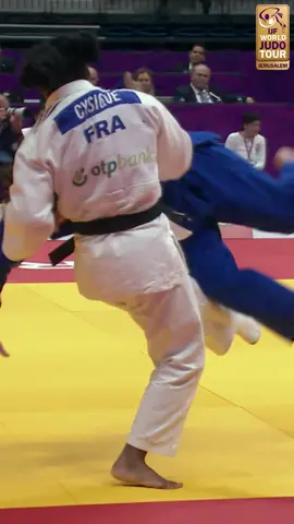 The rematch of the Olympic final goes the other way! 🥋 Follow the action at live.ijf.org 📺 #JudoMasters #Judo #Jerusalem #Israel #Sport #Olympics #RoadToParis2024 #Judo #OlympicQualifiers