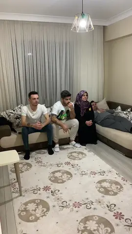 Bu video çok beğenilmişti bidaha çekelim dedik 😂#keşfet #kaynanadamat 