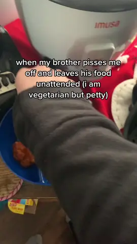 dw guys, this chicken died for my sins #lgbt🌈 #vegeterian #TheRealPussinBoots 
