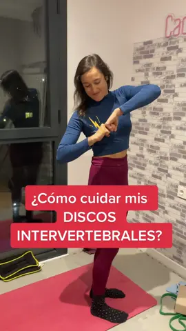Protege esos discos y mantén una espaldita JOVEN 😍 son solo 3 ejercicios así que dales una oportunidad 😘 #discosintervertebrales #discosvertebrales #dolorlumbar #dolorlumbarcronico #dolordeespalda #herniadedisco #hernialumbar #hernialumbarl5s1 #ejerciciosherniadiscal #ejerciciosdolorlumbar #ejerciciosdoloreslumbares 
