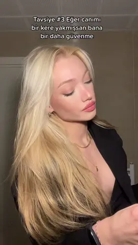 Yeni glossu beğendiniz miii 💓