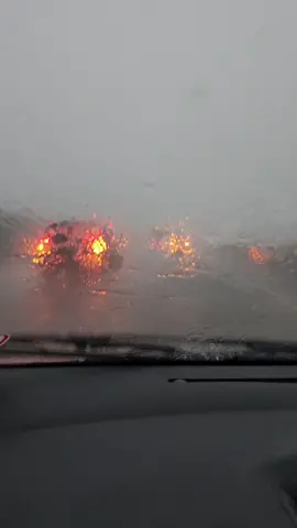 Tol sby Moker bestys sampe ga kliatan jalan 😯 #hujansore #gelap #hatihati #elkhancos #elkhancosmetic #selamatsampaitujuan 