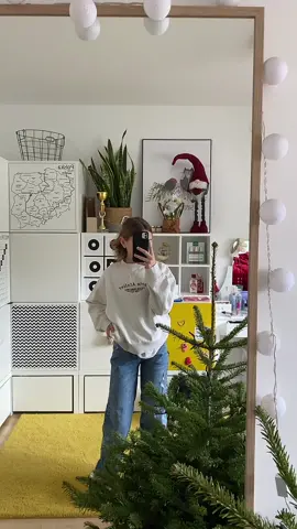 Vlogmas day 21 🌨️✨ #fypシ #🎄🎁☃️ #christmas #viral? #Vlog #christmas⛸️❄️🎅🏻 #foryou #preppy #preppyvlogs 