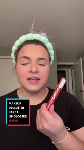 A failed #grwm turned into cleaning out my #lipglosses with me! PART 1 💋💄 #makeupdeclutter #declutter #declutteryourlife #fyp #HolidayOREOke #foryoupage #christmas #weekofchristmas #lipgloss 