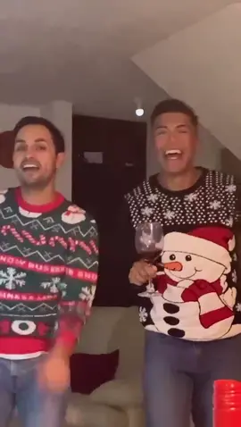 It’s us, hi. #swifttok #swiftie #swifties #antihero #antiherochallenge #besties #christmas #swiftmas #taylornation #fy @taylornation @taylorswift @ivanpelukas 