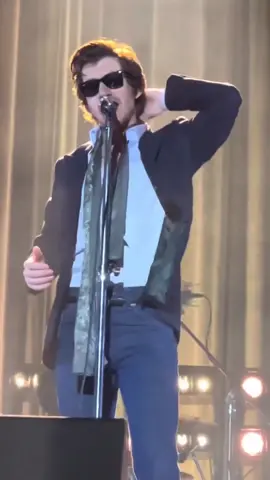  ‘Now it’s three in the mornin’ and I’m tryin’ to change your mind’ ‘Left you multiple missed calls and to my message, you reply’’ . . #arcticmonkeys #arcticmonkeyslive #arcticmonkeysconcert #alexturner #alexturneredit #arcticmonkeysedit #matthelders #jamiecook #nickomalley #arcticmonkeystour2023 #arcticmonkeystour #arcticmonkeysfan 