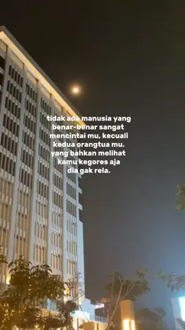 Membalas @alif_cepmek2663  #qoutesestetik #SarimiIsi2LebihEnakBray #fyp#fypシ 