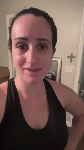 Wednesday night treadmill run. No cold running for this Florida girl…. Chicago should be interesting 🤣 #runtok #fyp #momtok #northfloridaproblems #marathontraining 