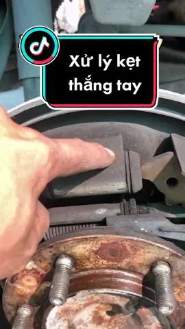 Xử lý tình trạng kẹt thắng tay khi đậu qua đêm và tiếng kêu thắng khi mới vận hành xe trên thắng tăng bua #ôtô #sửachữa #xuhuongtiktok #đức_qn_car 