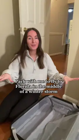 Pack with me to fly to florida during a winter storm 🥶 #HolidayOREOke #packwithme #packwithmeforatrip #christmas #florida #vacation #winterstorm #winter #happyholidays #louisville #Vlog #flight #travel #packwithmeforvacation 