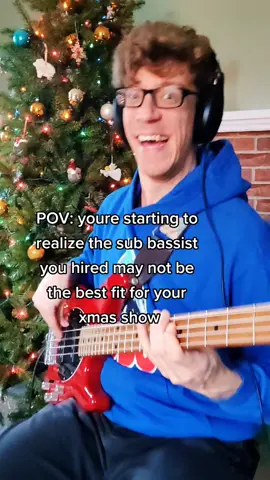 turning the xmas silliness up to maximum today #bassplayer #shred #overplayed #bassist #funny #instagrambass #bassshred #pov #musician #relatable #basstok #musicman #mariahcarey #xmasmusic #basssolo #bassvideo 