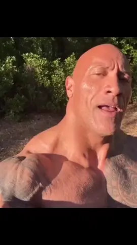 @Doctor Strange_Comcis  feliz cumpleaños a ti y a mi #cumpleaños #laroca #feliz #fyp 