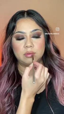 #smokeyeye #smokeyeyelook #makeup #makeuptutorial #maquillaje #makeupartist #makeuphacks #viral #foryou #foryoupage #559fresno #maquillajetips #foxyeyes #maquillistaprofesional #fresnocalifornia #makeuptransformation #makeuptrend #browsonpoint #contentcreator #contour 