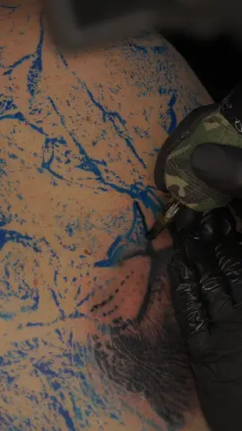 first session of my back tattoo 👀😍 thnx @cirussoart_bypommeline #timothytancre #cirussoart #thewindowmaster #cirussoartbypommeline #centralcee #lethergo #foryou #fypシ #fyp 