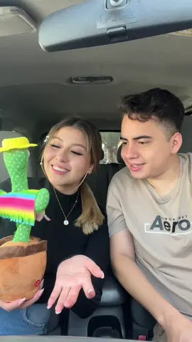 La plantita habla 😳@Jen & Miguel #comedia #humor #contenido #novio #parejas #paratii #fyp 