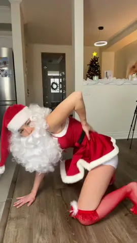 Santa be lookin kinda different now a days 🧐🤔 #dancing #christmas2022 