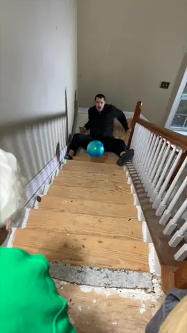Granny’s Home Alone Self Defense (Part:2) @houstonjones_ @coldcutz20 #homealone 