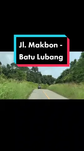 Jl. Makbon - Batu Lubang #kabupatensorong #papuabaratdaya #wisatasorong #street #jalandipapua #healing #green #forest #nature 