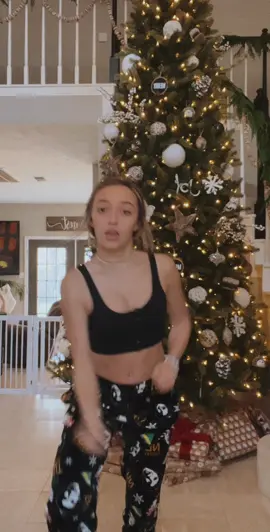 do again later when I’m ready #HolidayOREOke #newtrend #newdance #trending #nomakeup 