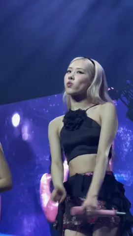 I am officially dead inside #rosé #blackpink #bornpink #bornpinkworldtour #bornpinkamsterdam #bornpinkamsterdam2022 