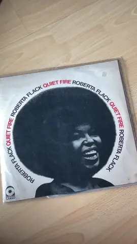 Roberta Flack “Quiet Fire”(1972)  by ATCO records #robertaflack  #quietfire #bridgeovertroubledwater #vinylrecord #turntable 