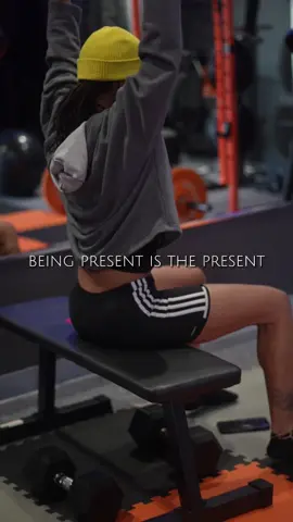 the page where we appreciate Christmas because it’s a time we get to spend in the presence of our favorite people! Love and tradition really made this Christmas special 🎄 love my family. ❤️ #CODSquadUp #christmasvlog #ReasonForBooking 