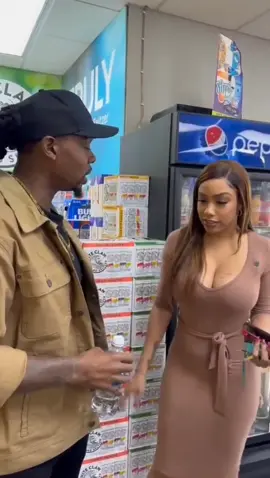 The assistant principal shoots her shot at D #nichesworld  #imforthestreetstour 