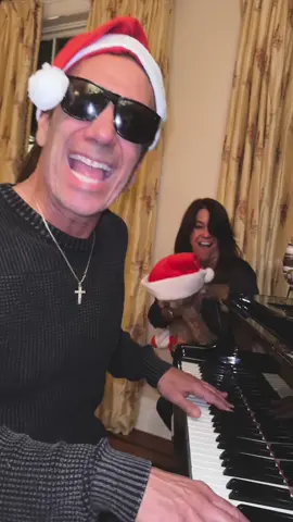 let’s try this again, tik tok please don’t take this down. Merry Christmas! 🎄🎁 