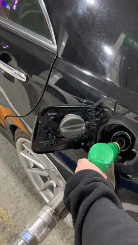 #Taiwan#V6#Camry 假日不是在洗車的路上就是在加油的路上😎