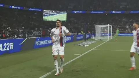 Paqueta X Neymar 🇧🇷 #football #footballedit #footballtiktok #footballdance #footballcelebrations #sambadance #brazil🇧🇷 #neymar #paqueta #fyp 
