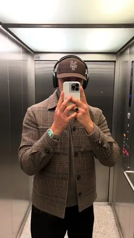 A elevator series 😎💪🏻 Which outfit is your favorite? ☺️ #fashiontiktok #mensfashion #aimeleondore #fypシ #fy 