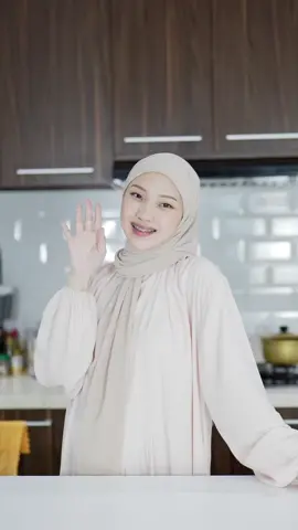 Bikin cemilan di rumah pake 2 varian FOX'S Instant Pudding yaitu Milk Chocolate dan Strawberry @savoriaofficial #seduhlangsungsilky 