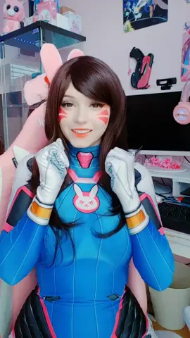 we dont talk about the conditions the poor headset is in right now😔#dva #overwatch #overwatch2 #dvacosplay #overwatchdva #dvaoverwatch #overwatchdvacosplay #GenshinImpact 