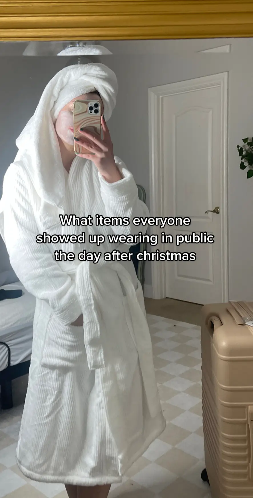 me showing up to the airport w all my luggage from beis  #christmas2022 #whatigotforchristmas #christmashaul 