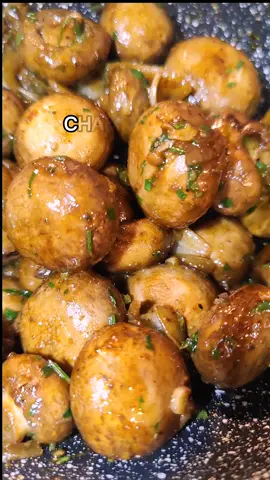 Drück das ➕ weg für mehr einfache Rezepte. Champions mit Knoblauch Dip wie vom Jahrmarkt 🤤 #champignon #champignonpfanne #knoblauchsoße #knoblauchdipp #dip #kochen #essen #foryou #fürmich #viral #Jahrmarkt #weihnachtsmarkt #vegetarisch#CapCut 