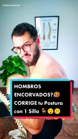 Jombros encorvados corrige tu postura con una silla sin ayuda En muchas ocasiones los hombros se redondean a consecuencia de un acortamiento muscular por parte de tus dorsales mayores Con este maravilloso ejercicio liberarás tu dorsal mayor e intercostales, permitiendo así, a tu articulación escapulo humeral volver a su plano escapular Compártelo con quien pueda necesitarlo #pablopilatesreal #corregirpostura #postura #dolordehombro #Fitness
