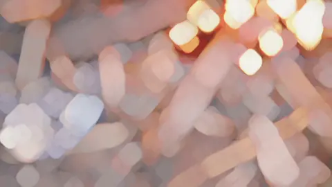 #อิสานบ้านเฮา  #หนาวแล้ว  #ผิงไฟแก้หนาวกัน #เด็กอํานาเจเจริญ😍