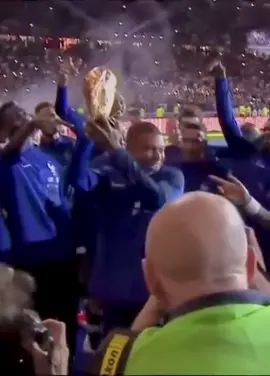 This song is. A vibe 🔥#mbappe  #kylianmbappé #france🇫🇷  #football #francenationalteam #worldcup2018 #fyp #footballtiktok #goviral #viral #fypage   